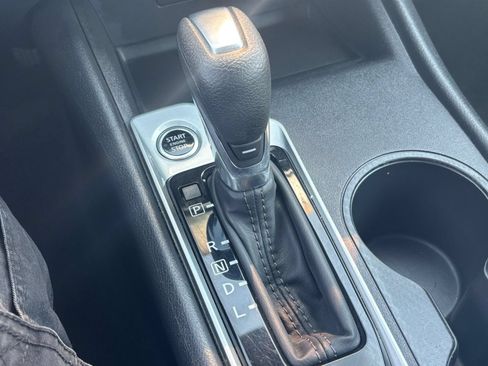 Used 2025 Nissan Altima 2.5 SV FWD image 39