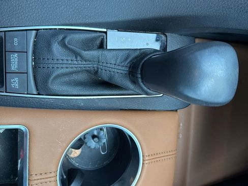 Used 2022 Toyota Avalon Touring w/ Advanced Safety Package image 16