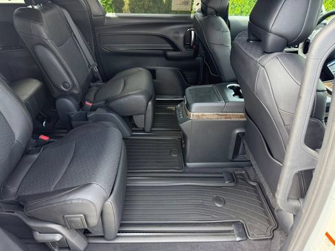 New 2026 Toyota Sienna Platinum AWD/4WD image 42