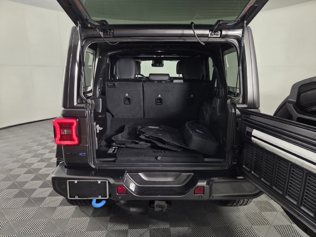 Used 2021 Jeep Wrangler Unlimited Sahara AWD/4WD image 48