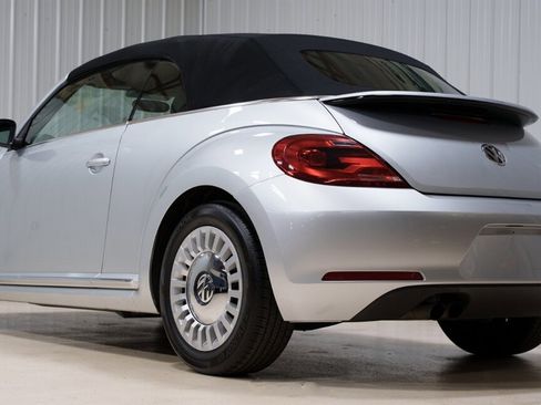 Used 2013 Volkswagen Beetle 2.5 FWD image 5