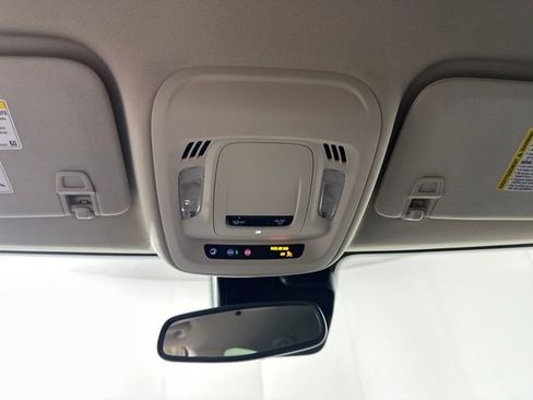 Used 2023 Buick Envision Preferred image 23