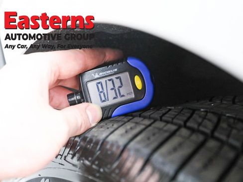 Used 2020 Ford Edge SE image 26