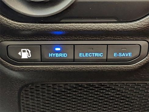 Used 2022 Jeep Wrangler Unlimited Sahara image 16