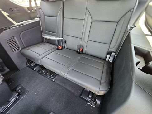 New 2026 Chevrolet Suburban High Country AWD/4WD image 21