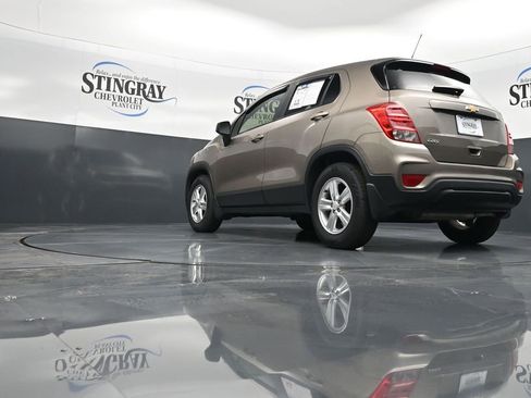 Used 2021 Chevrolet Trax LS w/ Tint and Cruise Package image 21