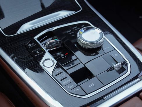 Used 2024 BMW X7 M60i w/ Executive Package AWD/4WD image 30