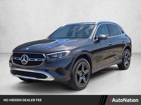 Certified 2026 Mercedes-Benz GLC 300 image 1