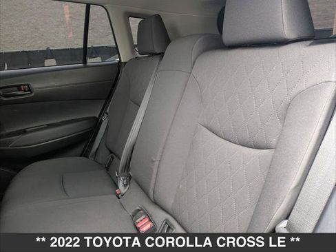 Used 2022 Toyota Corolla Cross LE w/ Moonroof Package AWD/4WD image 19