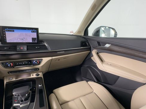 Used 2025 Audi Q5 2.0T Premium Plus w/ Premium Plus Package image 29