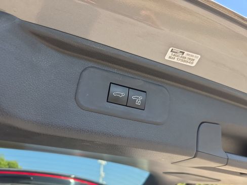Used 2025 Toyota Grand Highlander AWD Hybrid image 32