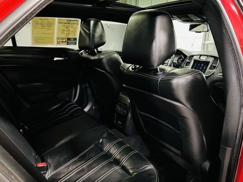 Used 2016 Chrysler 300 S image 28