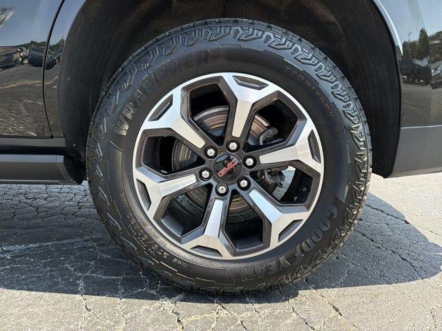 Used 2025 GMC Yukon AT4 Ultimate AWD/4WD image 20