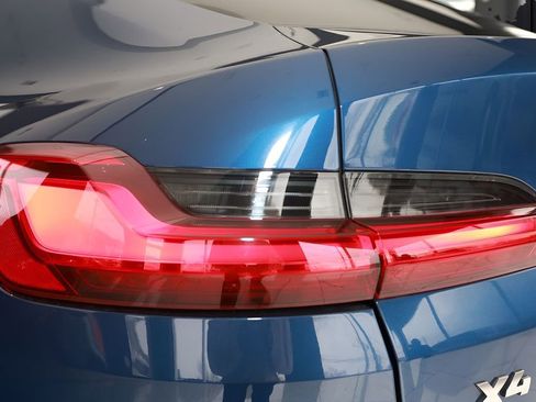 Used 2021 BMW X4 M40i w/ Executive Package image 36