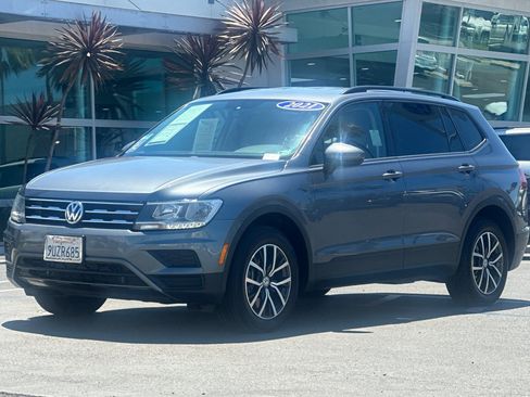 Used 2021 Volkswagen Tiguan S FWD image 8