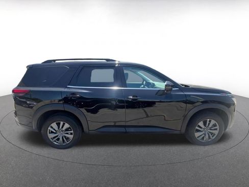 Used 2025 Nissan Pathfinder SV FWD image 22