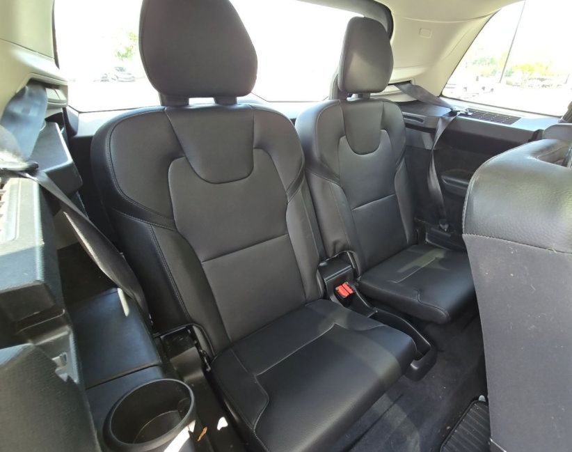 Used 2020 Volvo XC90 T6 Momentum w/ Protection Package Premier AWD/4WD image 4