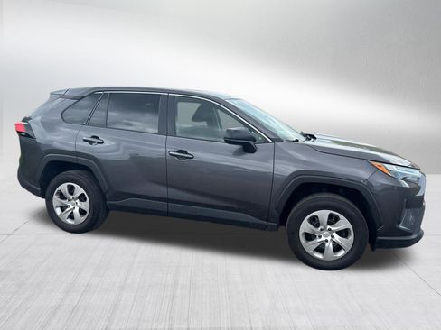 Used 2023 Toyota RAV4 LE AWD/4WD image 4