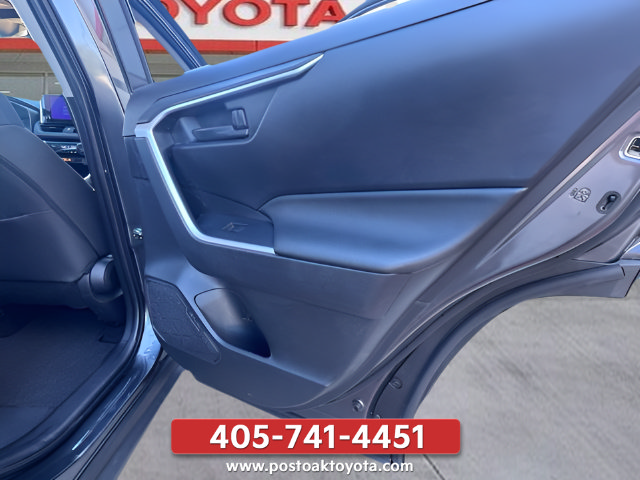 Used 2025 Toyota RAV4 LE AWD/4WD image 27