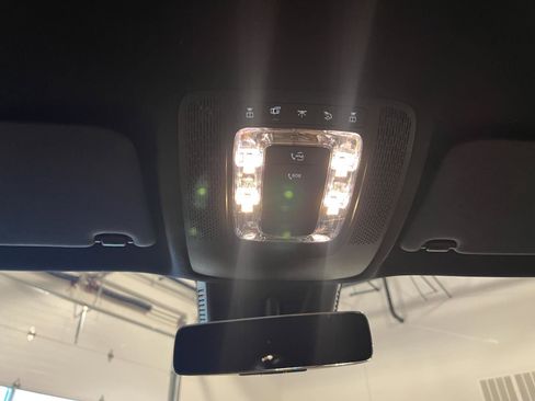 Used 2023 Mercedes-Benz EQB 300 4MATIC image 22