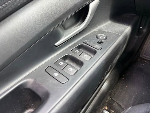 Used 2023 Hyundai Elantra SEL FWD image 24