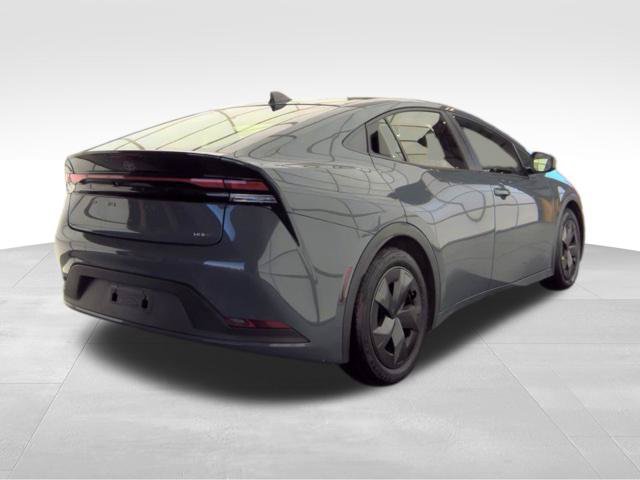Used 2026 Toyota Prius LE FWD image 6
