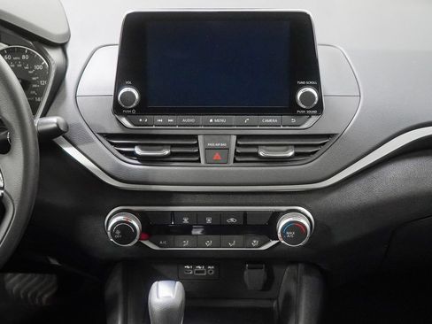 Used 2022 Nissan Altima 2.5 SV AWD/4WD image 22