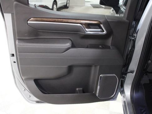 Used 2025 GMC Sierra 1500 Elevation image 20