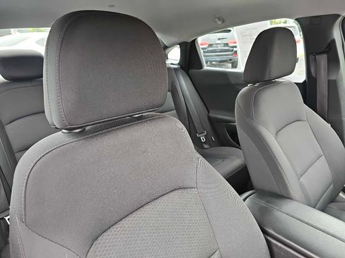 Used 2017 Chevrolet Malibu LT image 51