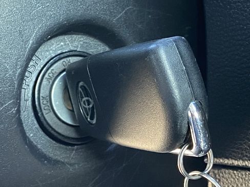 Certified 2025 Toyota Corolla LE image 24