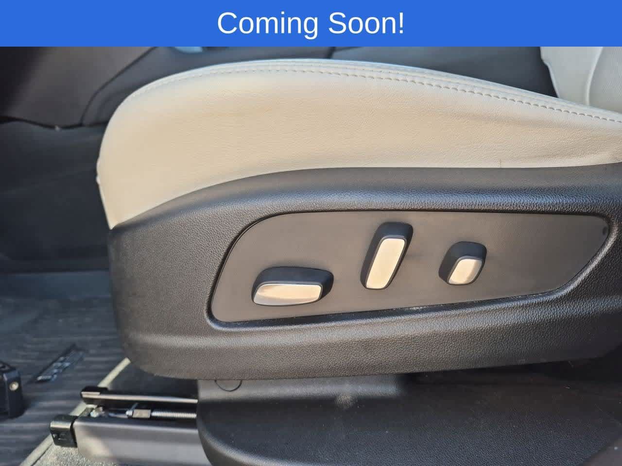 Used 2024 Cadillac XT6 Sport w/ LPO, Floor Liner Package AWD/4WD image 17