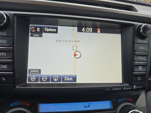 Used 2018 Toyota RAV4 XLE image 30