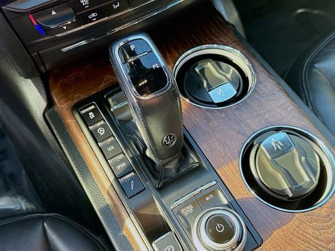 Used 2021 Maserati Quattroporte S image 16