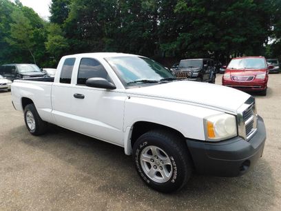 Used 2005 Dodge Dakota ST