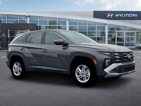 New 2026 Hyundai Tucson SE image 10