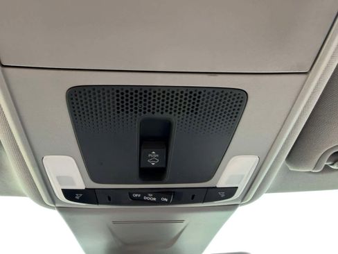 Used 2025 Acura Integra image 30