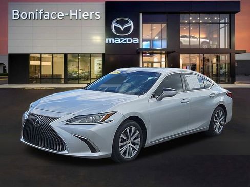 Used 2019 Lexus ES 350 F Sport image 2