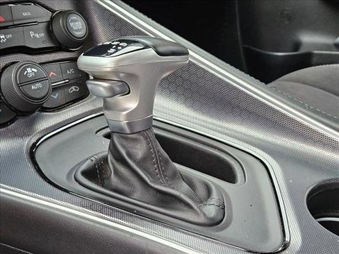 Used 2016 Dodge Challenger R/T Scat Pack w/ Leather Interior Group RWD image 14