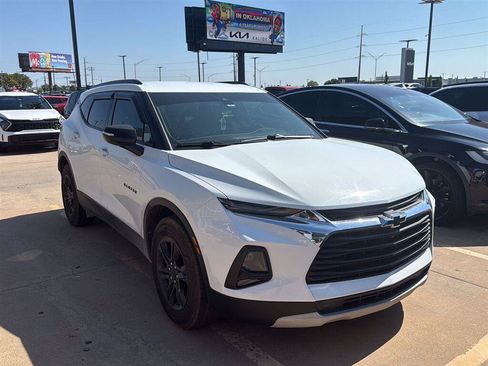 Used 2019 Chevrolet Blazer LT w/ Sound & Technology Package FWD image 1