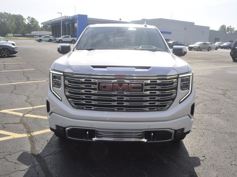 Used 2023 GMC Sierra 1500 Denali AWD/4WD image 2