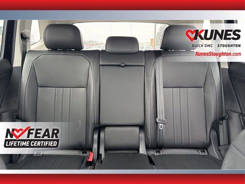 Used 2024 Volkswagen Tiguan Wolfsburg Edition image 32