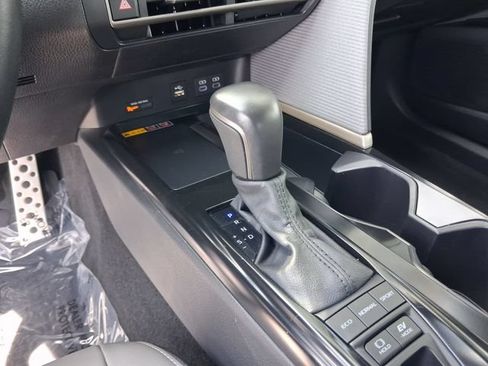 Used 2025 Toyota Camry SE w/ Multimedia Upgrade Package FWD image 20