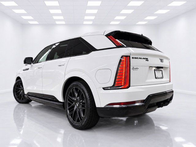 Used 2025 Cadillac Escalade IQ Sport 2 w/ LPO, ONYX Package AWD/4WD image 14