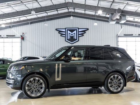 Used 2025 Land Rover Range Rover Autobiography AWD/4WD image 1