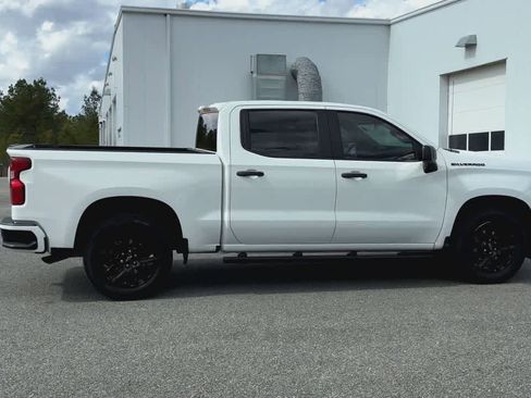 Used 2024 Chevrolet Silverado 1500 Custom image 9