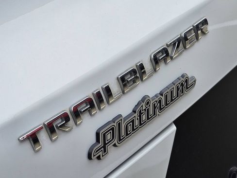 Used 2024 Chevrolet TrailBlazer LS w/ LS Confidence Package FWD image 15