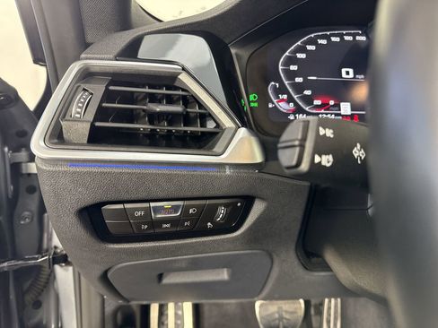 Used 2022 BMW M4 xDrive Competition w/ Executive Package image 15