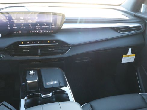 New 2026 Buick Enclave Avenir w/ Super Cruise Package image 11