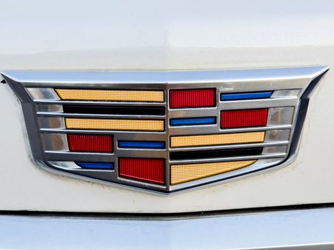 Used 2017 Cadillac XT5 FWD w/ LPO, Wheel Lock Package image 17