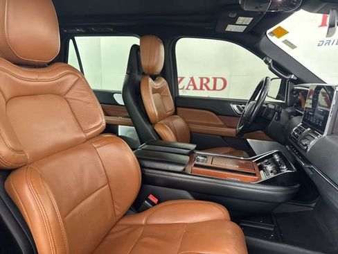 Used 2020 Lincoln Navigator L Reserve w/ Luxury Package image 16